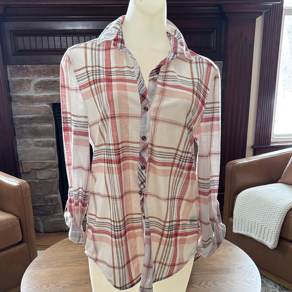 Day trip Plaid Button-Up Shirt. Sz M